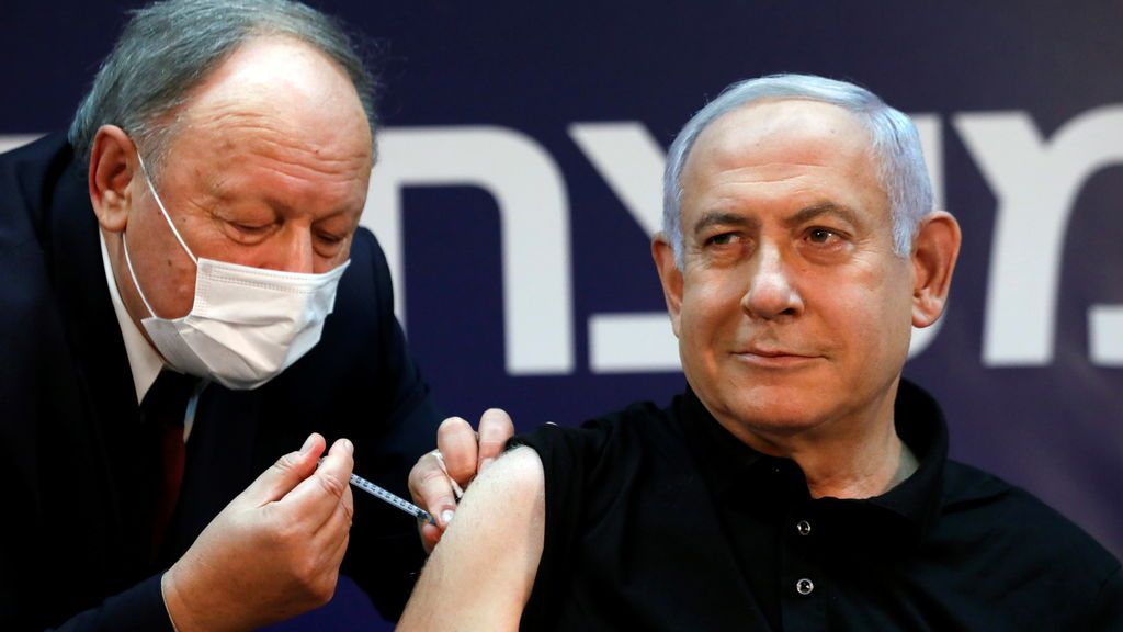 El primer ministro Netanyahu, el primer israelí en vacunarse contra el coronavirus
