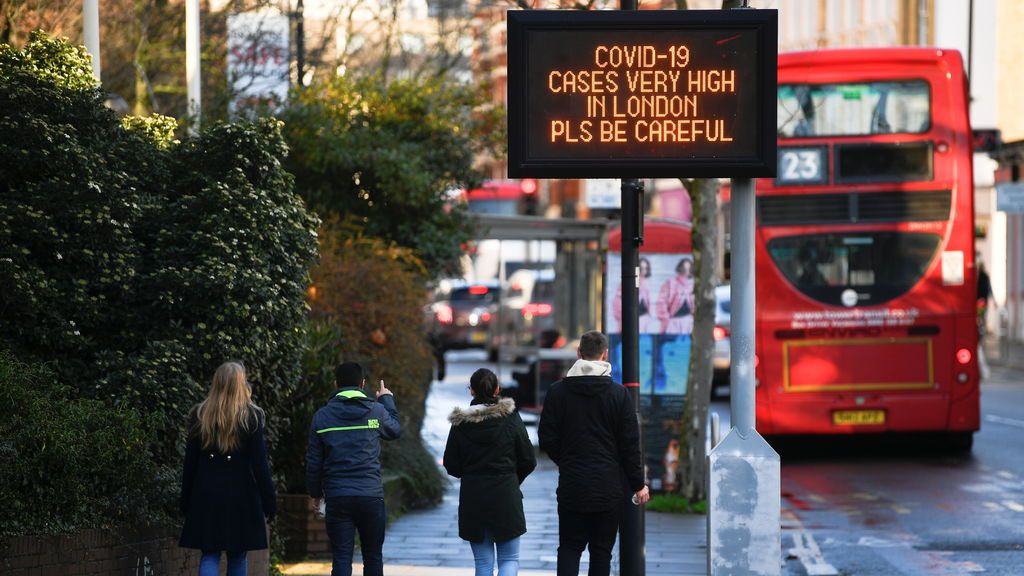 Europa se blinda ante la nueva cepa británica en vísperas de la Navidad más incierta Europa se blinda ante la nueva cepa británica en vísperas de la Navidad más incierta