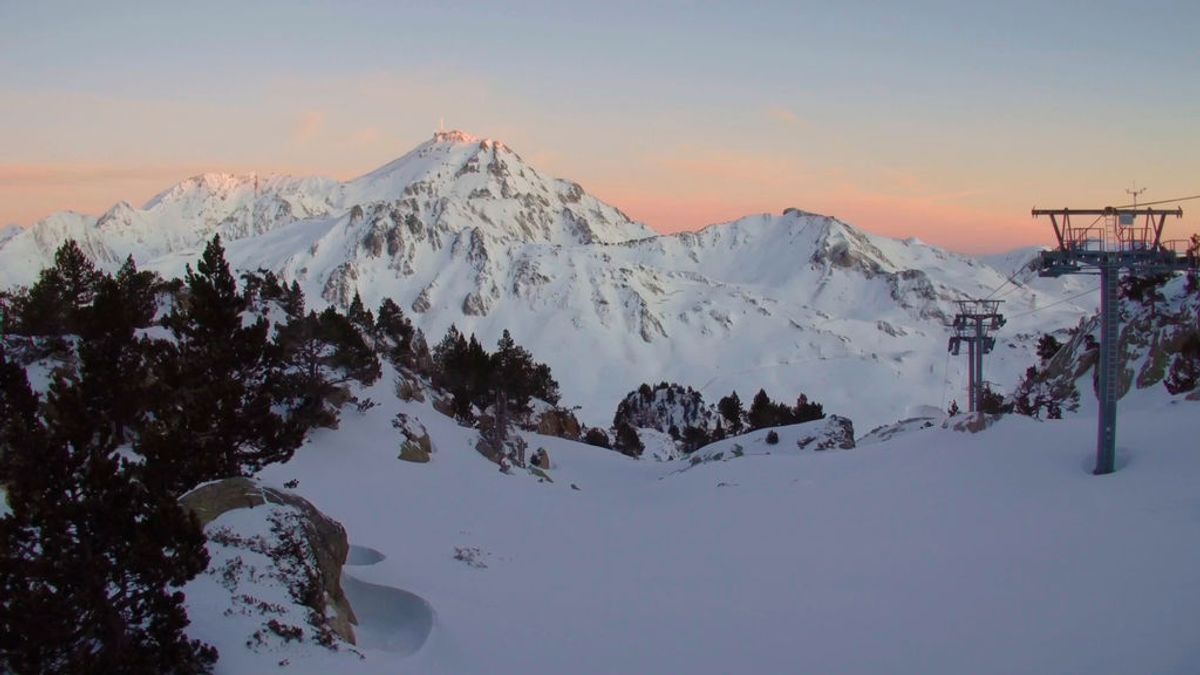 Listado con las estaciones de esquí del Pirineo Francés