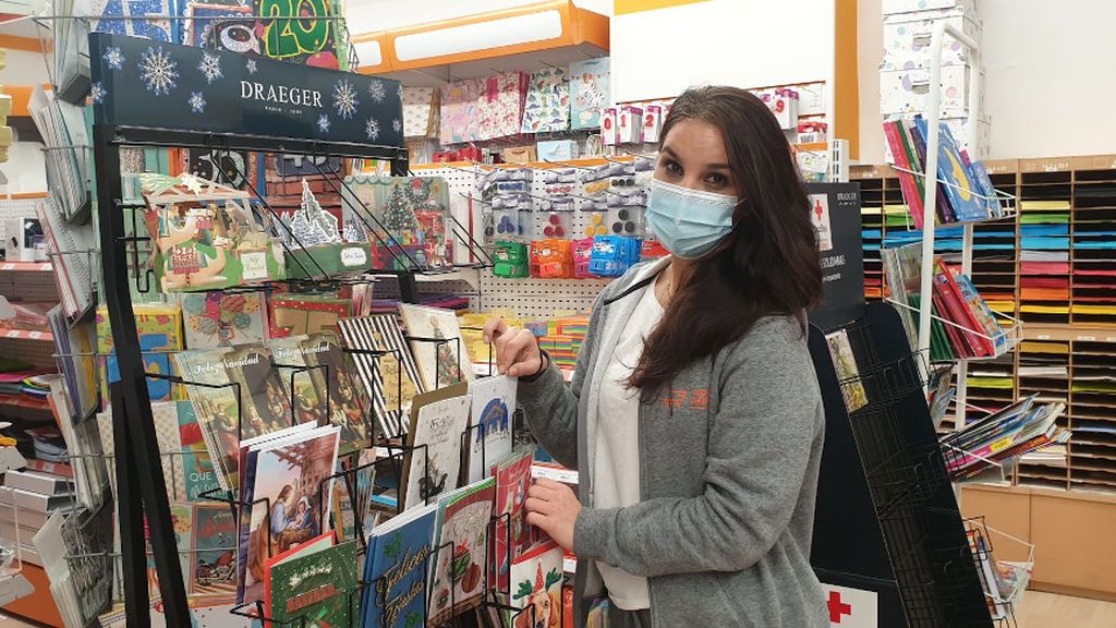 El coronavirus hace resurgir un clásico navideño: fiebre por enviar postales en papel El coronavirus hace resurgir un clásico navideño: fiebre por enviar postales en papel