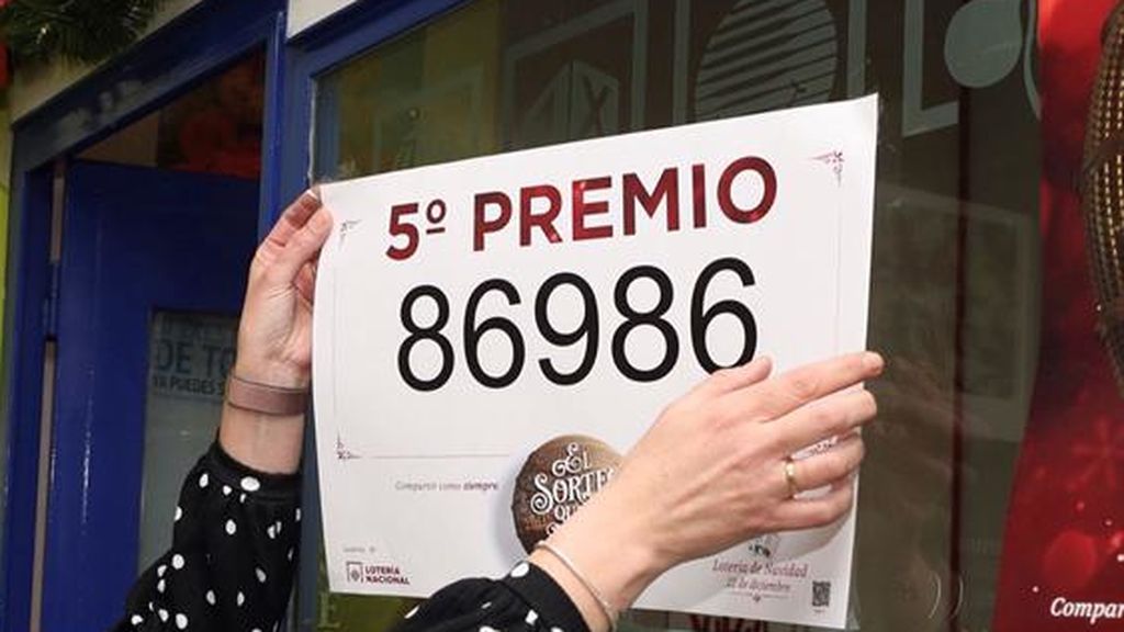 Ludivina, premiada con ocho décimos que compró el día que murió su marido: "Mejor que no hubiera tocado" Ludivina, premiada con ocho décimos que compró el día que murió su marido: "Mejor que no hubiera tocado"