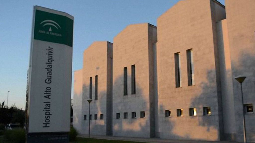 Un niño de 13 años, herido tras caer desde la ventana de su casa en Jaén Un niño de 13 años, herido tras caer desde la ventana de su casa en Jaén