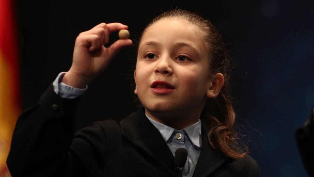 Aya, la niña que emocionó en el Sorteo de Navidad de 2018