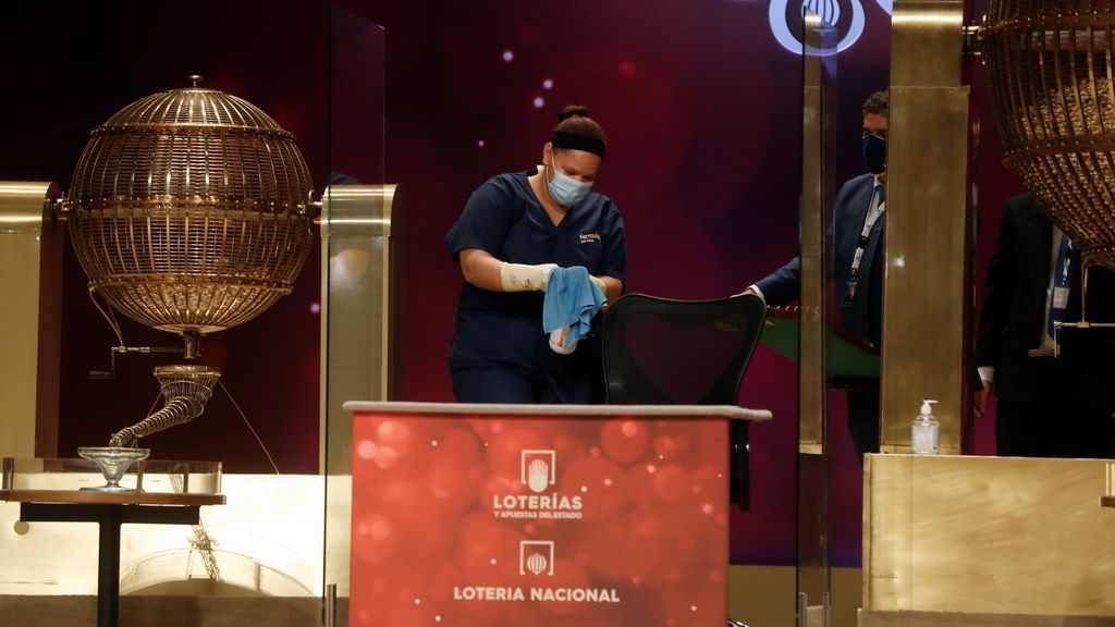 La Lotería de Navidad, marcada por la pandemia: los premios se han cantado sin público por primera vez