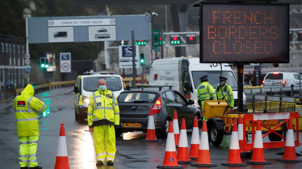 Reino Unido y Francia establecerán un plan para reiniciar el transporte de mercancías Reino Unido y Francia establecerán un plan para reiniciar el transporte de mercancías