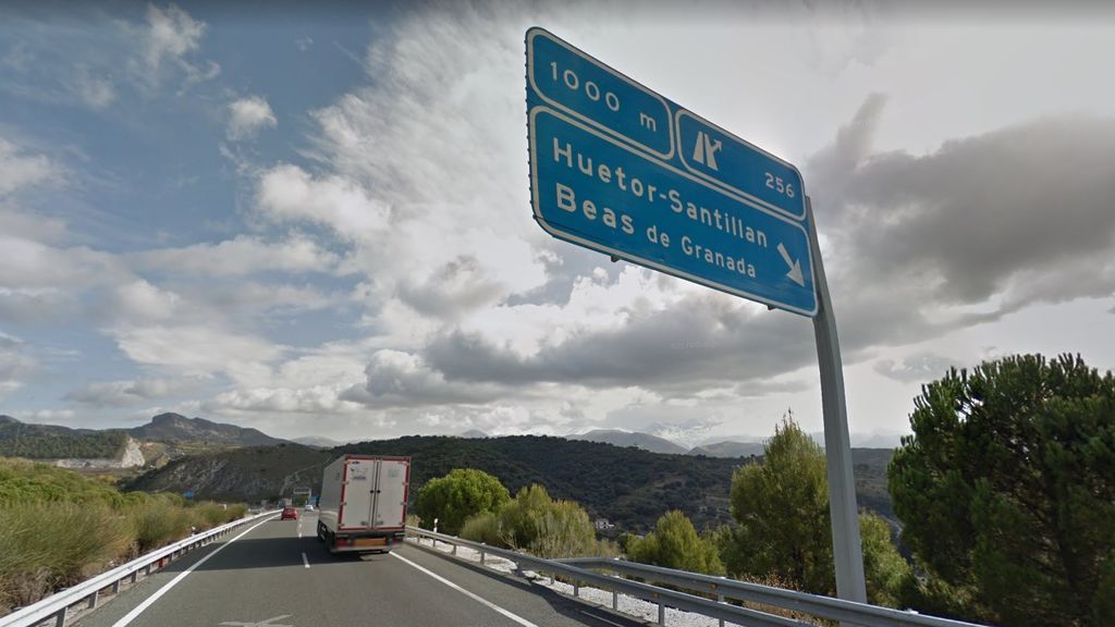 Autovía A-92 de Granada a su paso por Huétor Santillán Autovía A-92 de Granada a su paso por Huétor Santillán
