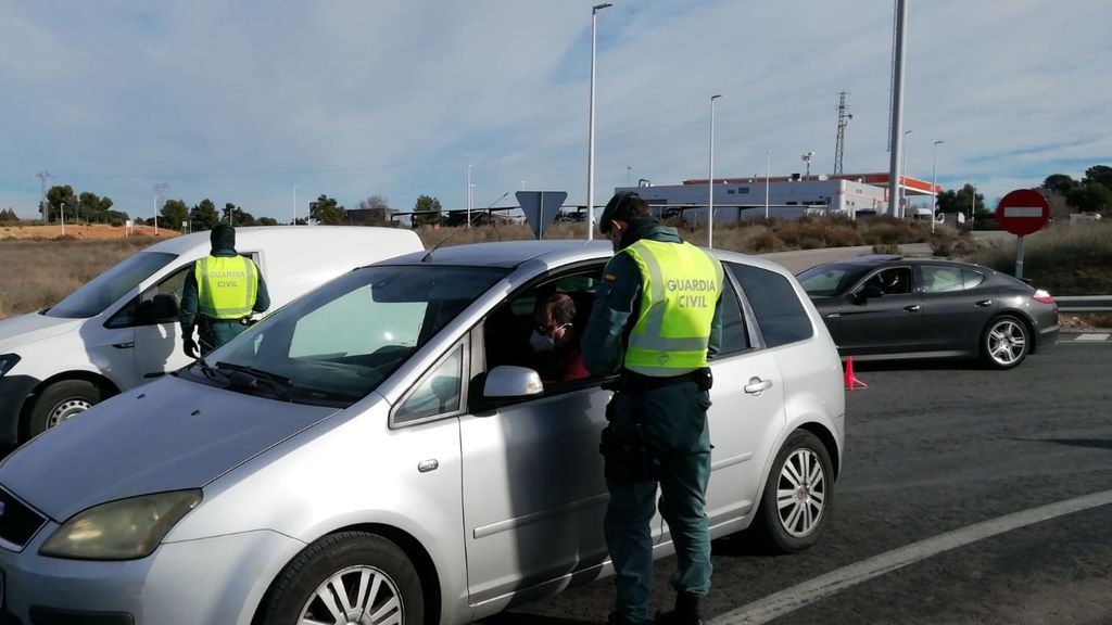 Control en la A-3 entre la Comunidad Valenciana y Castilla-La Mancha Control en la A-3 entre la Comunidad Valenciana y Castilla-La Mancha