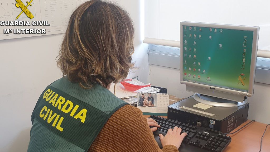 Detenido un vecino de Pontevedra que había pagado 15.000 euros a unos sicarios para asesinar a su expareja Detenido un vecino de Pontevedra que había pagado 15.000 euros a unos sicarios para asesinar a su expareja