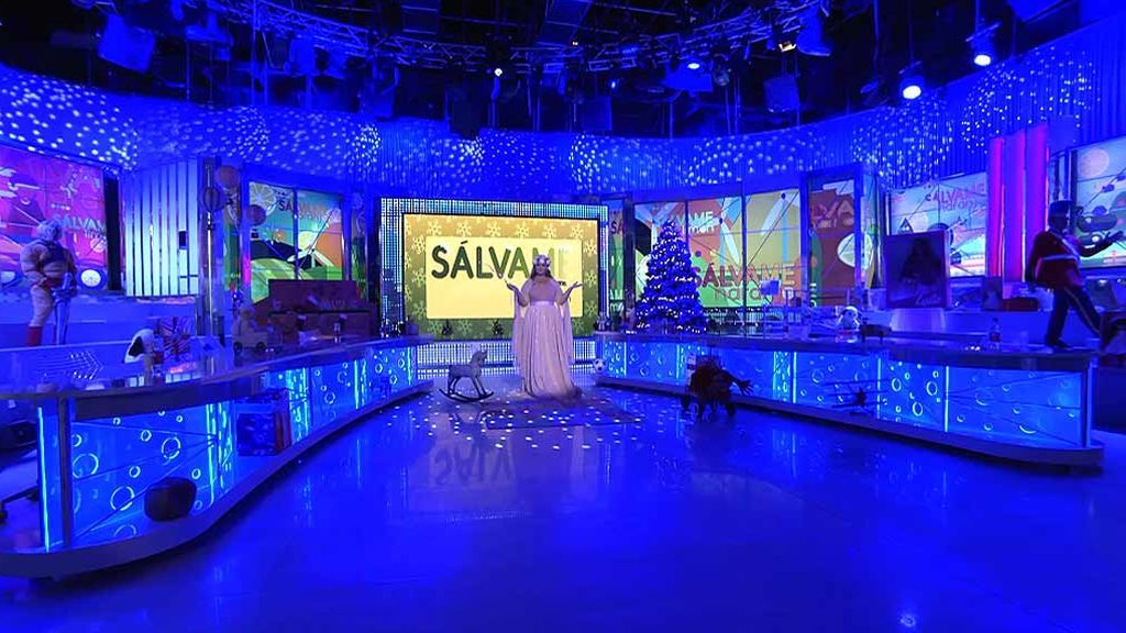'Sálvame' se convierte en un cuento de Navidad: nuestra hada madrina hace que los muñecos cobren vida