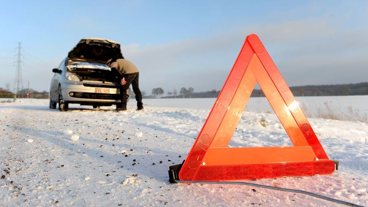 Kit nieve: básicos para la conducción con tiempo invernal que te pueden salvar la vida