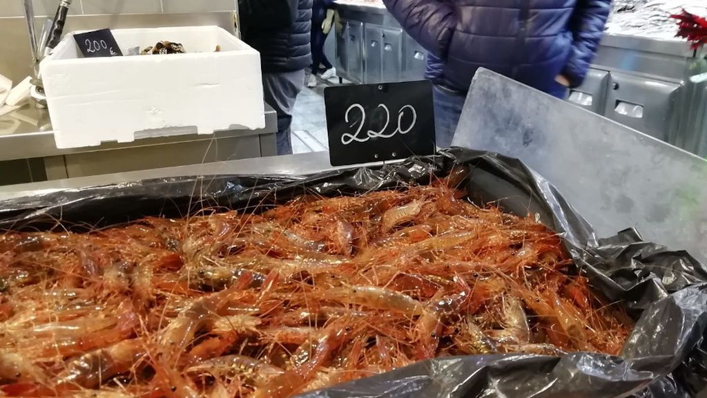 El camarón se vendía a 220 euros en la plaza de Lugo de A Coruña.