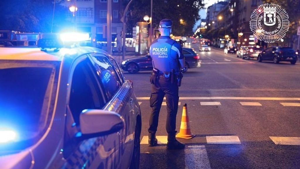 Madrid vive su Nochebuena más tranquila: sin fiestas ilegales y con un 70% menos de intoxicaciones etílicas Madrid vive su Nochebuena más tranquila: sin fiestas ilegales y con un 70% menos de intoxicaciones etílicas