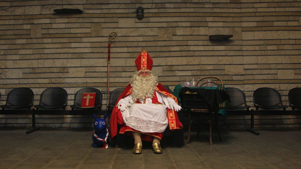 Las muertes en una residencia de ancianos belga ascienden a 18 tras la visita de un Papá Noel contagiado Las muertes en una residencia de ancianos belga ascienden a 18 tras la visita de un Papá Noel contagiado