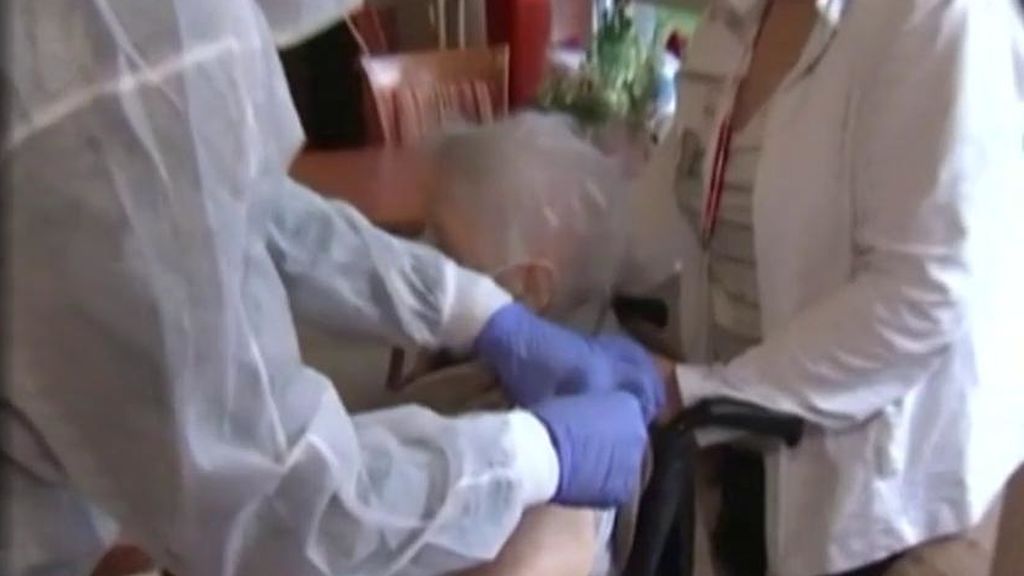 Alemania se adelanta a la UE en la vacunación: una anciana de 101 años, la primera en recibir su dosis