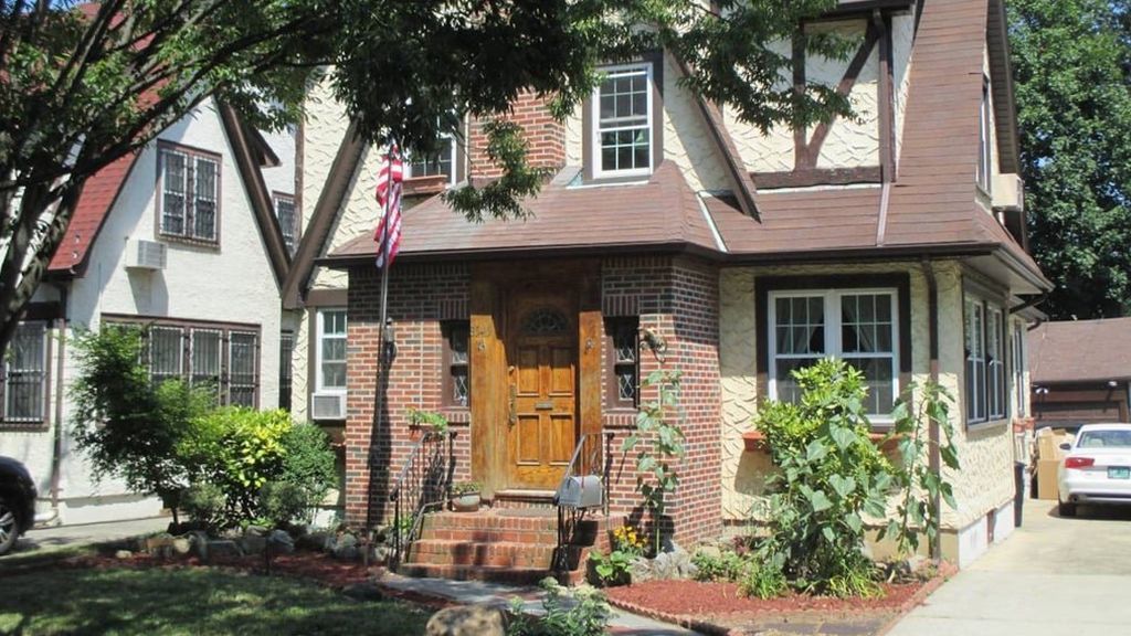 Una campaña de donación quiere reunir 3 millones de dólares para comprar la casa de la infancia de Trump Una campaña de donación quiere reunir 3 millones de dólares para comprar la casa de la infancia de Trump