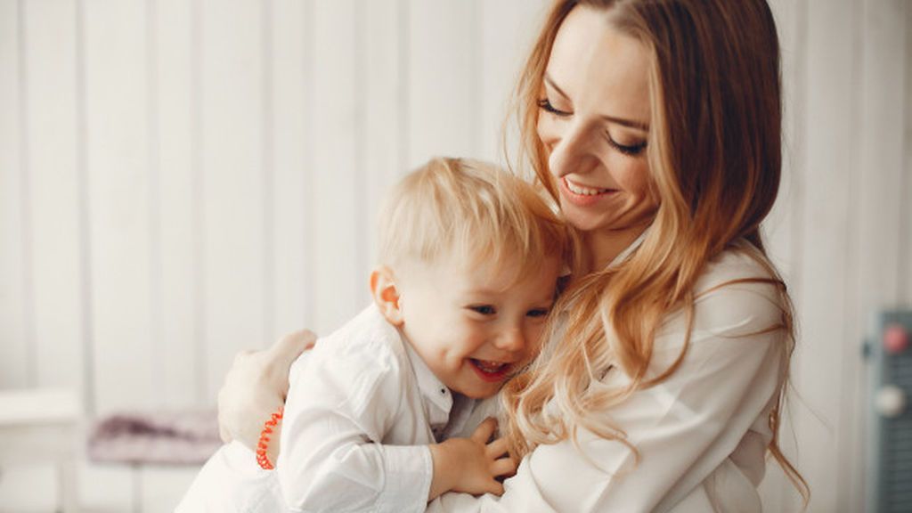 Madres en ERTE: Estas son las ayudas de maternidad que puedes perder.