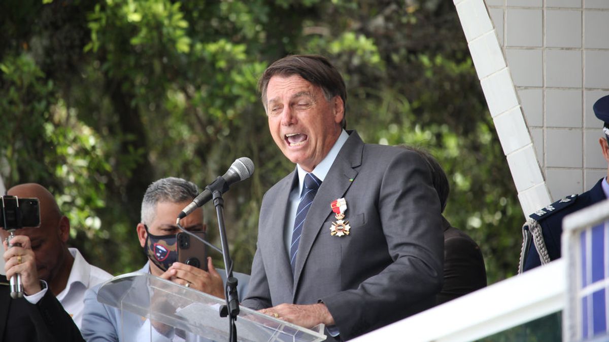 Bolsonaro asegura no sentirse presionado por no tener plazo para vacunación en Brasil Bolsonaro asegura no sentirse presionado por no tener plazo para vacunación en Brasil
