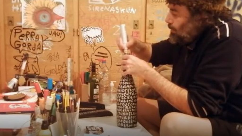 Una bodega de Vizcaya sumergirá sus botellas, con deseos llegados de todo el mundo, para despedir el 2020