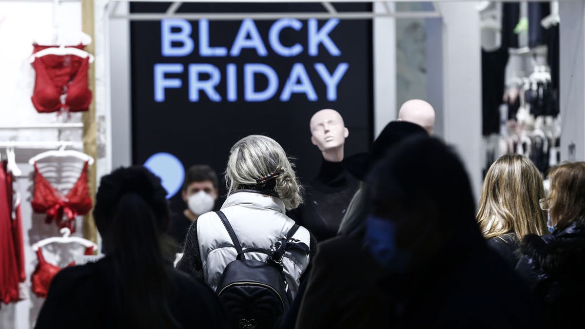 El Black Friday no salva al pequeño comercio en noviembre y cae un 5,8 % El Black Friday no salva al pequeño comercio en noviembre y cae un 5,8 %