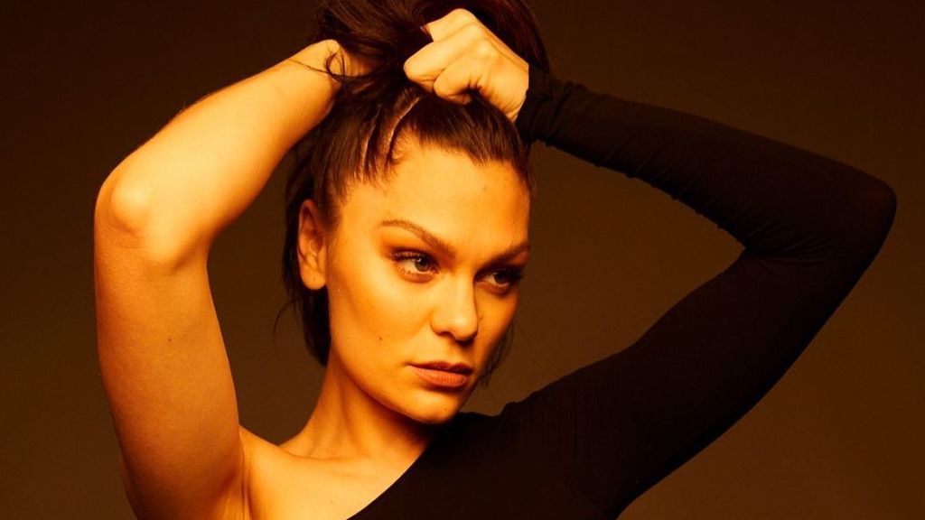 Jessie J, hospitalizada el día de Nochebuena con el síndrome de Ménière después de tener dificultades para oír y caminar