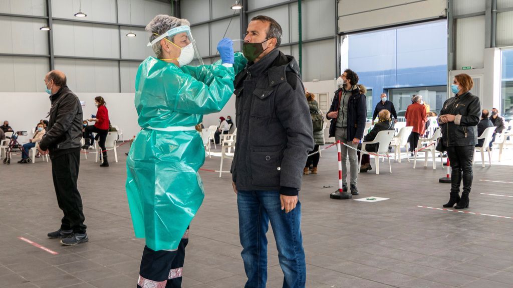Seis comunidades rondan el riesgo extremo antes de Nochevieja, sin contar aun los casos de Nochebuena Seis comunidades rondan el riesgo extremo antes de Nochevieja, sin contar aun los casos de Nochebuena