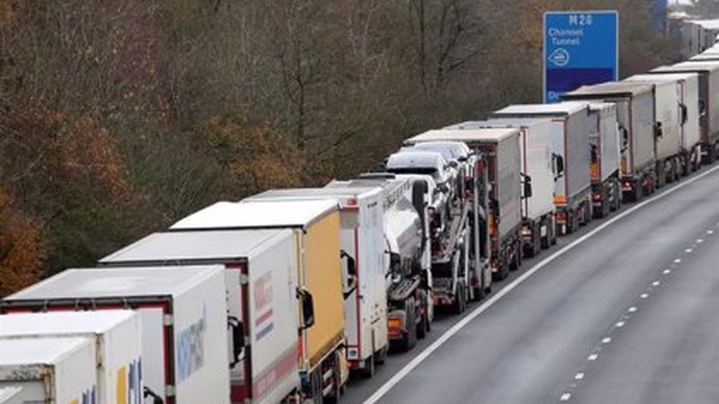 Los camioneros atrapados en Reino Unido vuelven a casa: “Termina la pesadilla, podremos pasar la Nochevieja en casa” Los camioneros atrapados en Reino Unido vuelven a casa: “Termina la pesadilla, podremos pasar la Nochevieja en casa”