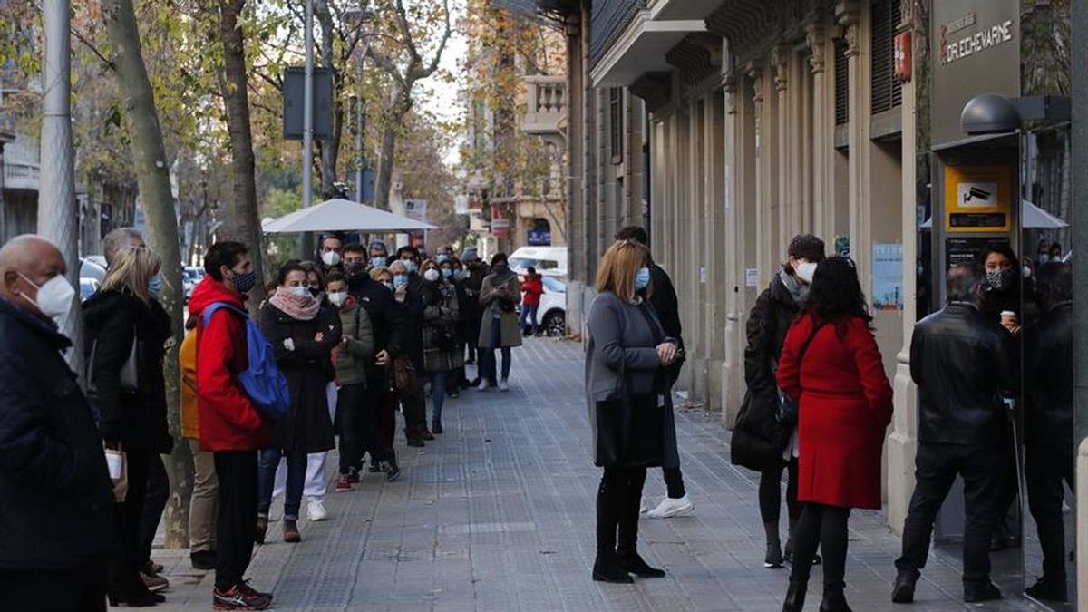 Última hora del coronavirus: Cataluña descarta más restricciones a pesar del repunte de los casos