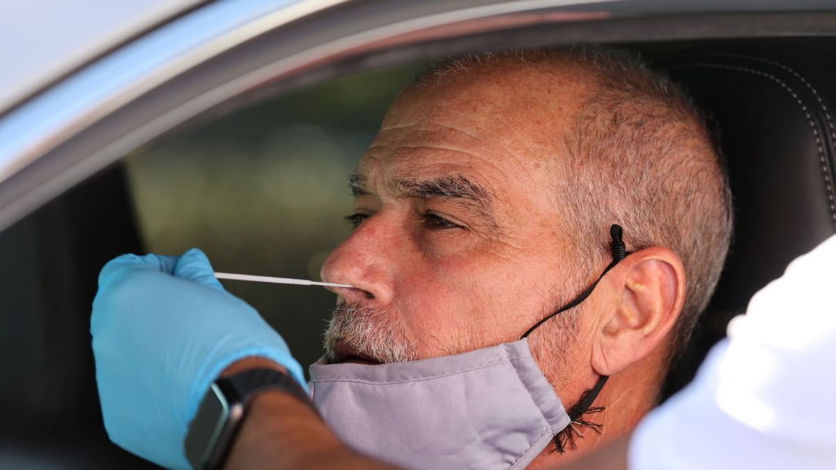 Fiebre, tos seca, y náuseas: en este orden aparecen los síntomas de covid según un estudio Fiebre, tos seca, y náuseas: en este orden aparecen los síntomas de covid según un estudio