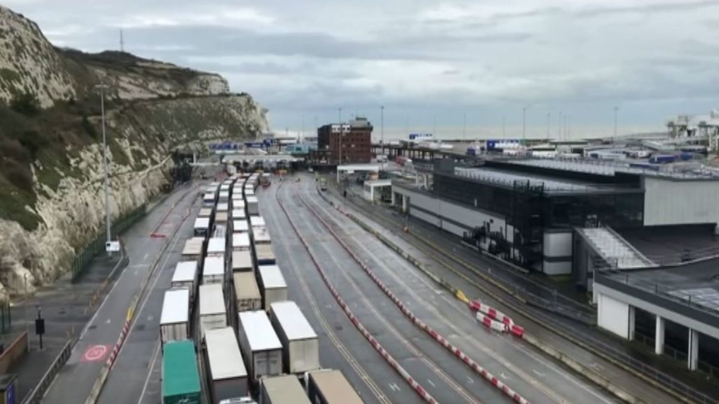La borrasca ‘Bella’ retrasa aún más el regreso de los camioneros atrapados en el Canal de la Mancha