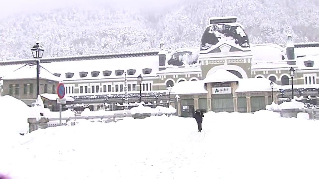 Baja la cota de nieve en toda España: la previsión del tiempo para el martes 29