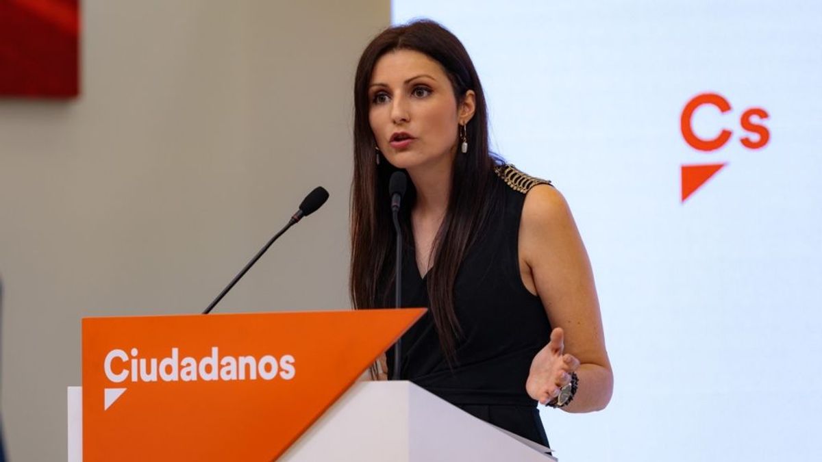 Lorena Roldán rompe con Ciudadanos y se pasa al PP en Cataluña Lorena Roldán rompe con Ciudadanos y se pasa al PP en Cataluña