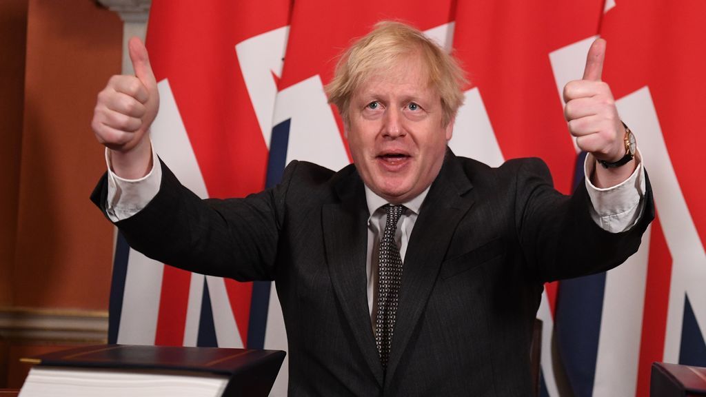 Boris Johnson firma el acuerdo que regulará las relaciones comerciales entre Reino Unido y la UE Boris Johnson firma el acuerdo que regulará las relaciones comerciales entre Reino Unido y la UE