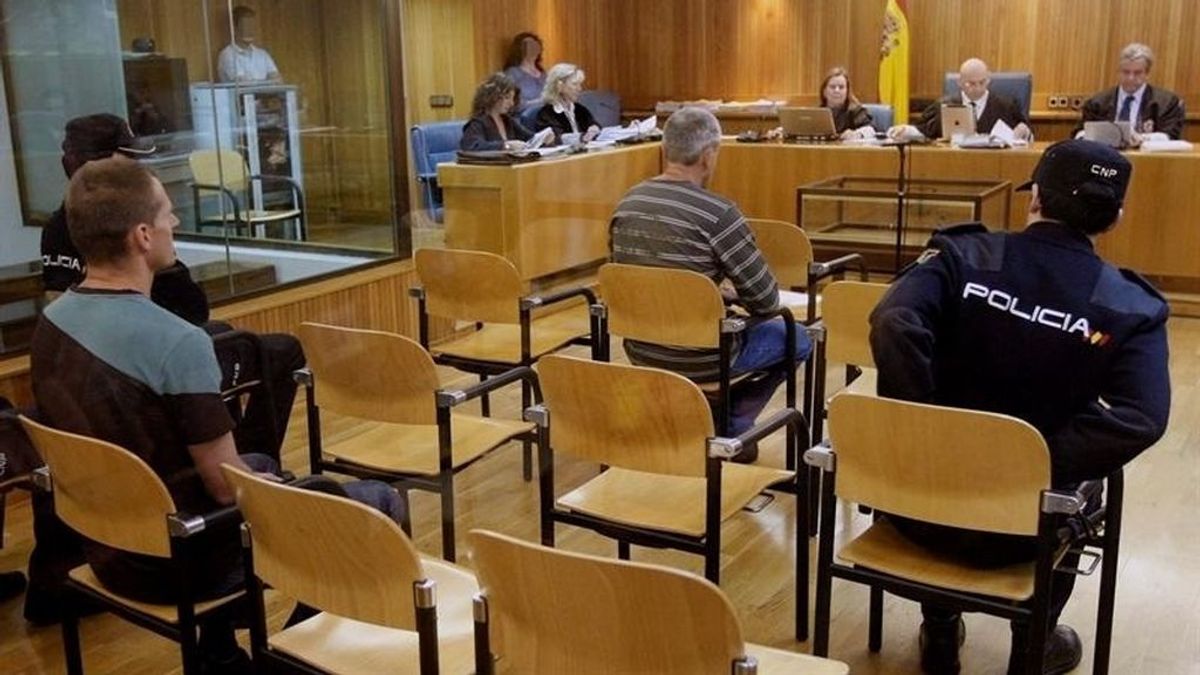 Interior traslada a otros once etarras, entre ellos a 'Gadafi', el autor de la muerte del niño Fabio Moreno Interior traslada a otros once etarras, entre ellos a 'Gadafi', el autor de la muerte del niño Fabio Moreno