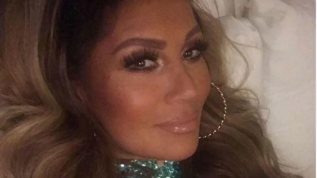 Imitadora de JLo denuncia discriminación de TikTok Imitadora de JLo denuncia discriminación de TikTok