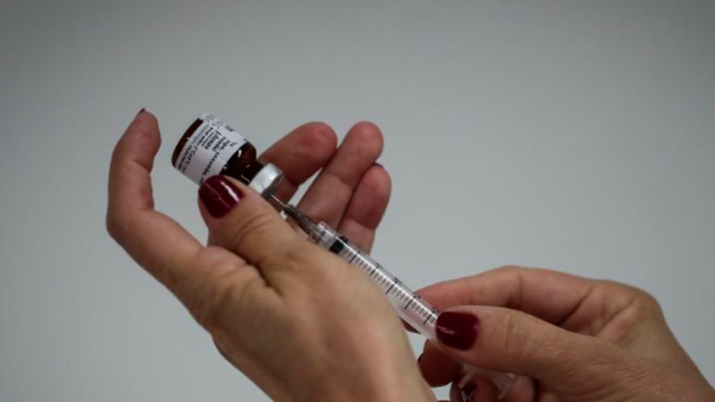 Los insumisos a la vacuna pueden perder la tutela de sus familiares