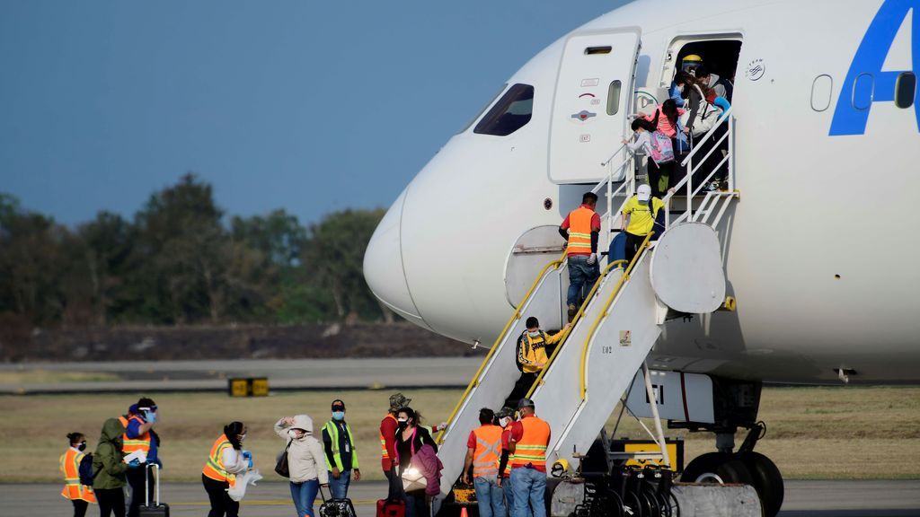 Jamaica registra varios positivos de la nueva cepa británica en un vuelo