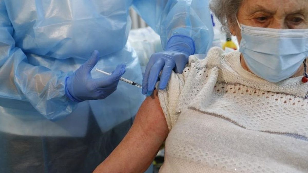 Las residencias catalanas avisan de que la vacunación lleva 15 días de retraso Las residencias catalanas avisan de que la vacunación lleva 15 días de retraso