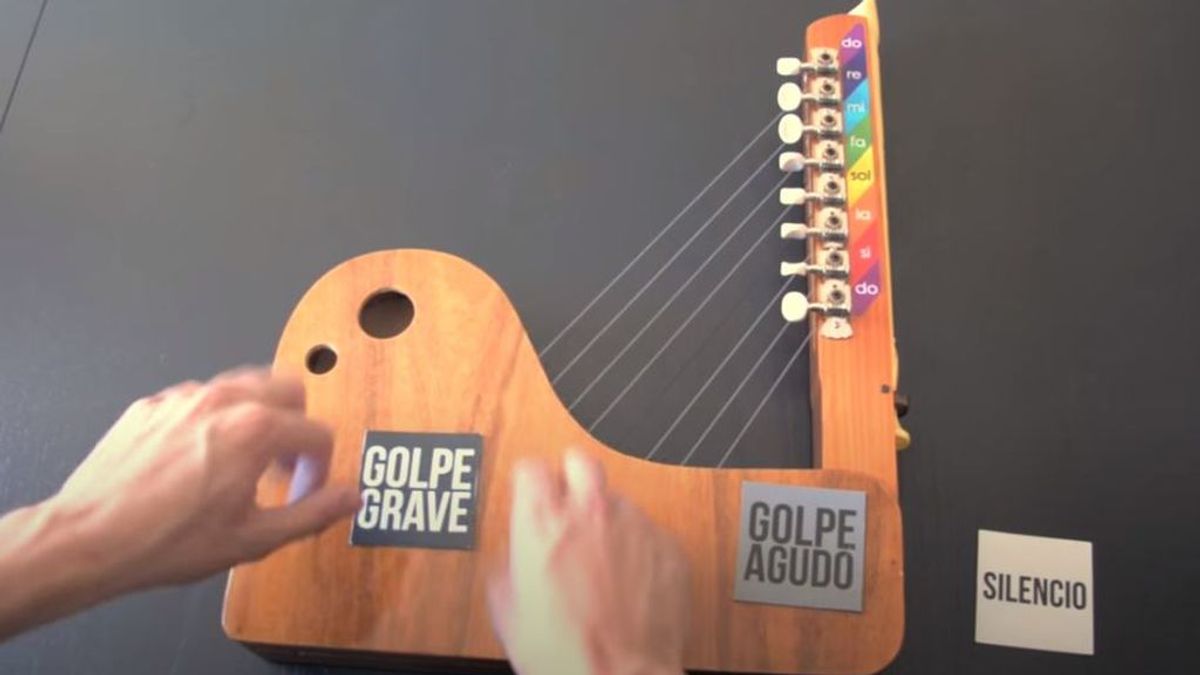 Crean un nuevo instrumento musical híbrido para niños, el 'ludófono': combina cuerda, viento y percusión