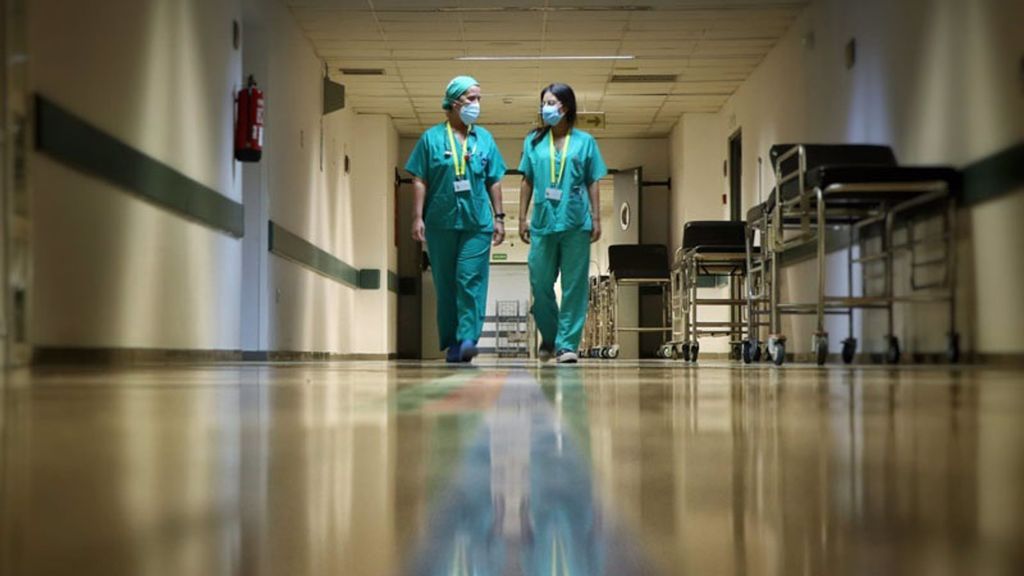 Andalucía casi duplica el número de contagios en un solo día y registra 14 muertes Andalucía casi duplica el número de contagios en un solo día y registra 14 muertes