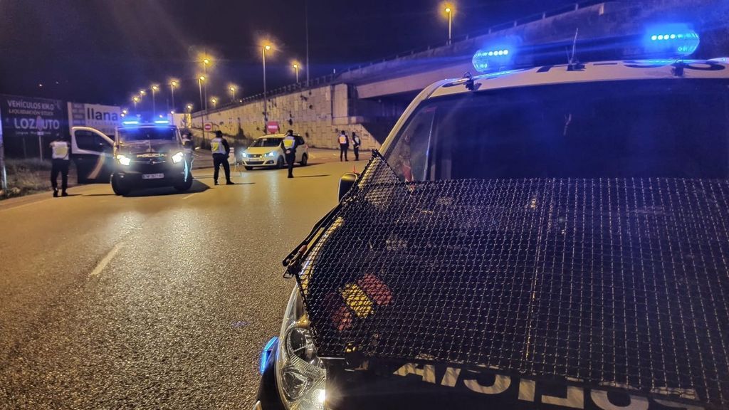 Heridos dos policías tras ser embestidos por un coche en Marbella Heridos dos policías tras ser embestidos por un coche en Marbella