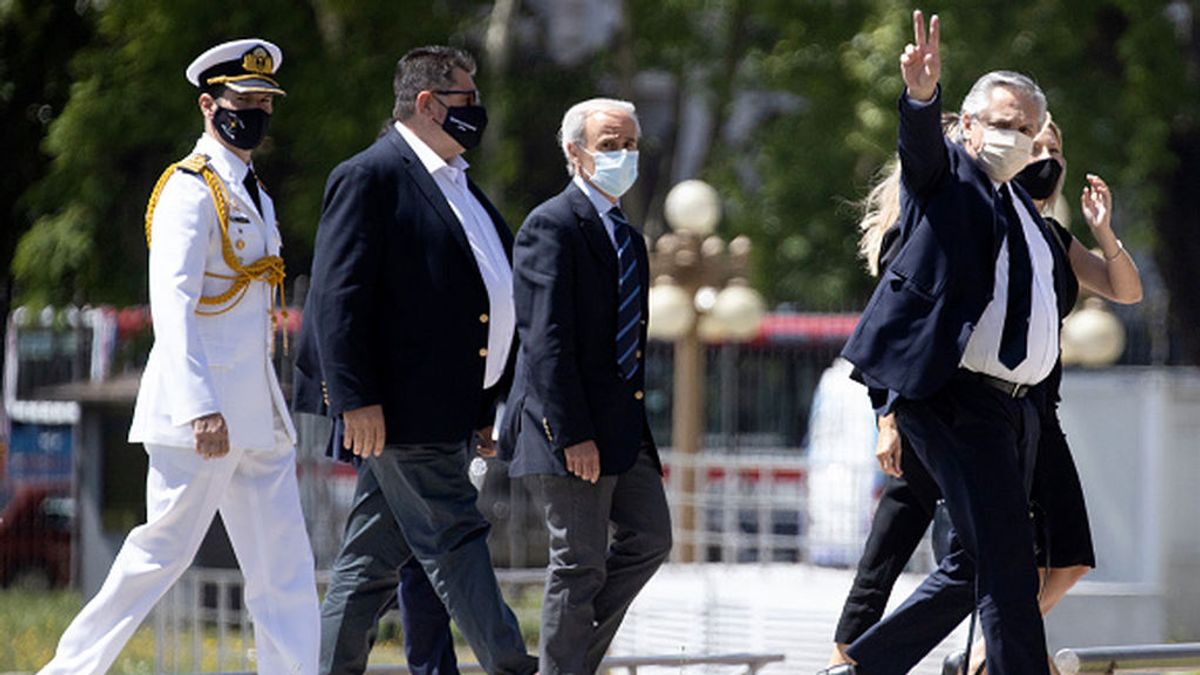 Argentina suma más de 5.800 contagios y Buenos Aires no descarta "un toque de queda sanitario" Argentina suma más de 5.800 contagios y Buenos Aires no descarta "un toque de queda sanitario"
