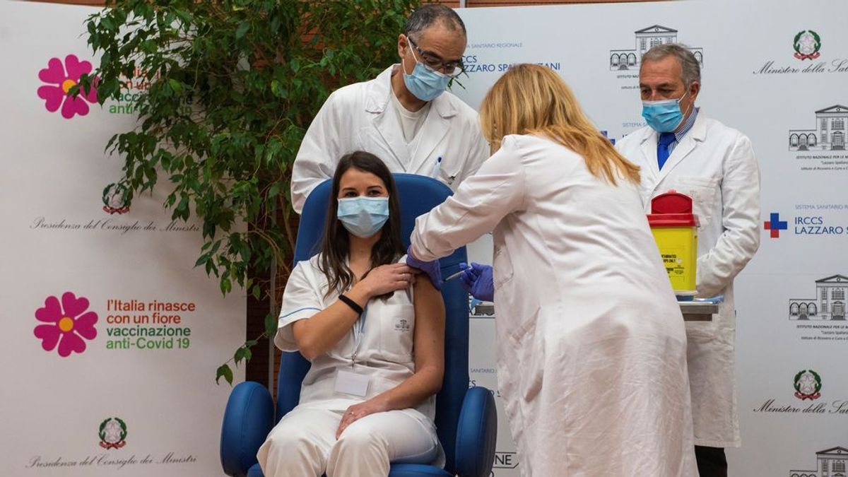 Amenazan de muerte a la primera enfermera vacunada del coronavirus en Italia Amenazan de muerte a la primera enfermera vacunada del coronavirus en Italia