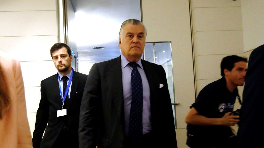 El cambio de abogado de Bárcenas apunta a una colaboración con la justicia El cambio de abogado de Bárcenas apunta a una colaboración con la justicia