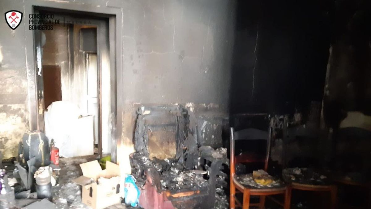 Muere un hombre en su casa tras un incendio en Vélez-Málaga Muere un hombre en su casa tras un incendio en Vélez-Málaga