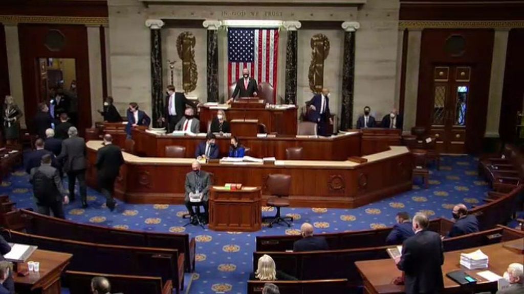 Evacuado el Capitolio por el asalto de manifestantes pro Trump