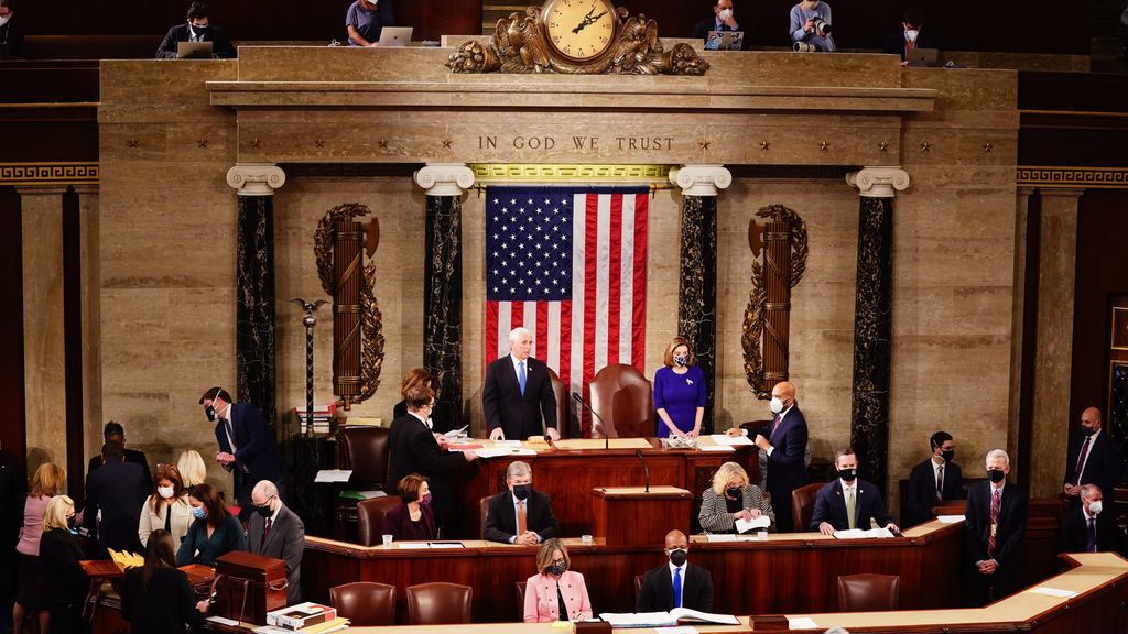 Comienzo de la sesión en el Capitolio antes de ser asaltado