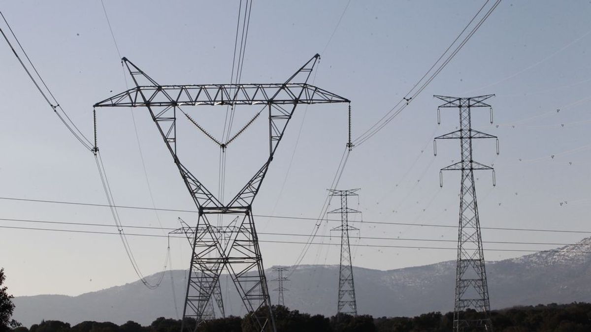 El frío dispara el precio de la luz hasta el segundo más alto en la historia El frío dispara el precio de la luz hasta el segundo más alto en la historia