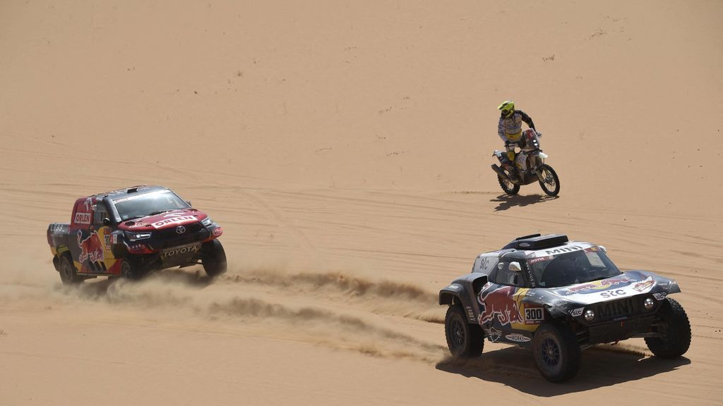 Carlos Sainz y Joan Barreda se hunden en una quinta etapa del Dakar aciaga para las aspiraciones españolas Carlos Sainz y Joan Barreda se hunden en una quinta etapa del Dakar aciaga para las aspiraciones españolas