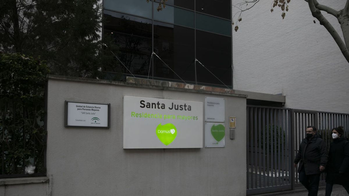 Dados de alta 4 de los 21 ancianos ingresados tras el incendio de una residencia de Sevilla Dados de alta 4 de los 21 ancianos ingresados tras el incendio de una residencia de Sevilla