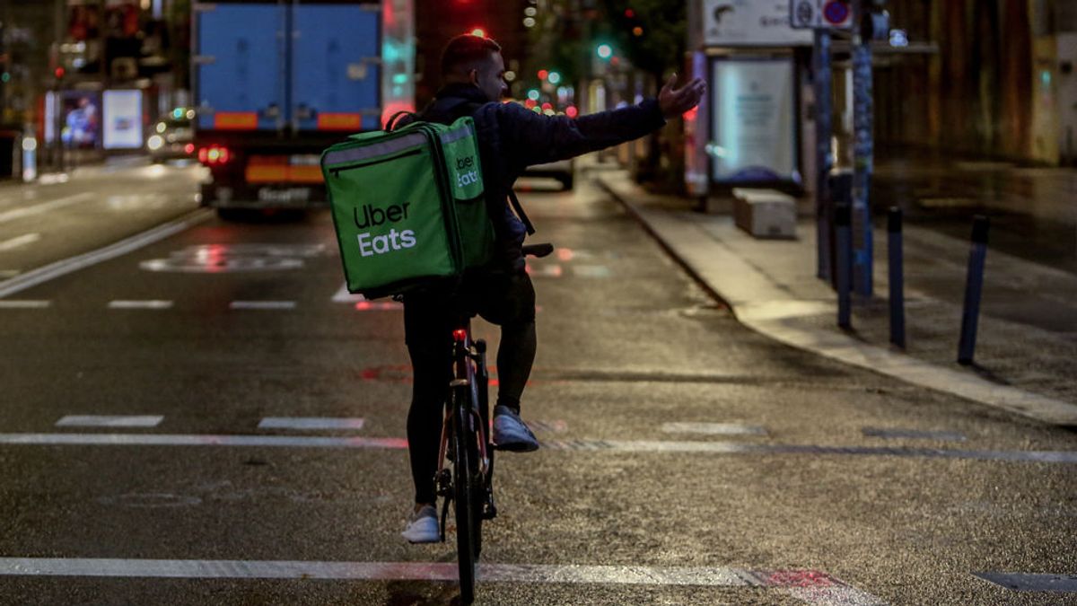 Glovo, Deliveroo y UberEats suspenden su servicio en Madrid y otras zonas afectadas por el temporal de nieve Glovo, Deliveroo y UberEats suspenden su servicio en Madrid y otras zonas afectadas por el temporal de nieve